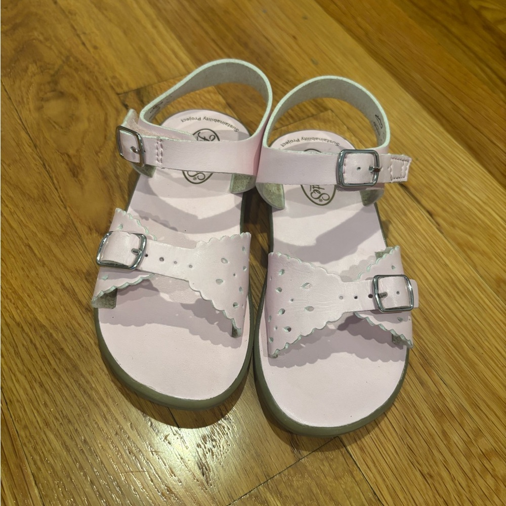 FootMates Pink Sandals with Adjustable Straps